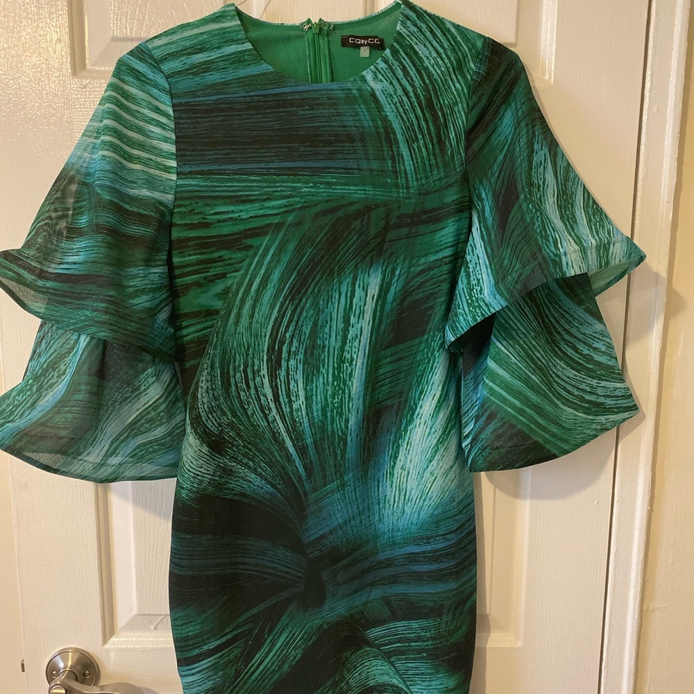 Dress - Picture 2 of 5